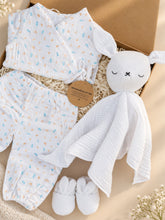 Load image into Gallery viewer, Snuggle Bloom Baby Boy Gift Hamper | Hand Quilted