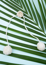 गैलरी व्यूवर में इमेज लोड करें, Handmade Crochet Flower Rakhi for Infants and Kids | Off White