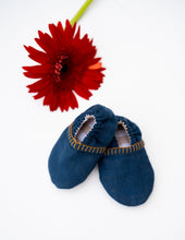 गैलरी व्यूवर में इमेज लोड करें, My First Eco-friendly Rakhi Gift Box For Little Brother |Blue Lion