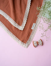 गैलरी व्यूवर में इमेज लोड करें, Newborn Mini Lace Bow Hair Clips | Headband | Rust Orange