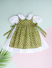 गैलरी व्यूवर में इमेज लोड करें, Classic White Hakoba Lace Dress with Handblocked Apron