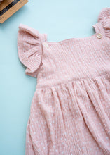 गैलरी व्यूवर में इमेज लोड करें, Organic Cotton Baby Romper for Girls - Pink Heart