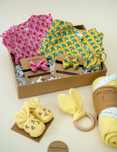 Load image into Gallery viewer, Eco-Friendly Mulmul Blockprint Newborn Gift Set | Baby Girl