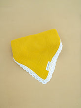 गैलरी व्यूवर में इमेज लोड करें, Lace-Trimmed Organic Cotton Swaddle Blanket | Mustard Yellow