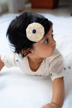 Load image into Gallery viewer, Flower Headband | Cotton | Off-White