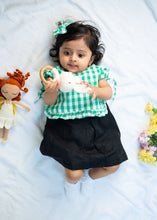 Load image into Gallery viewer, Cotton Ruffle Baby Bib -Pink