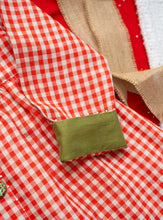 गैलरी व्यूवर में इमेज लोड करें, Winterberry Jacket Dress | Red and White | Cotton