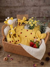 गैलरी व्यूवर में इमेज लोड करें, Baby Girl Gift Hamper with Muslin Swaddle and Toy- Yellow Sunshine
