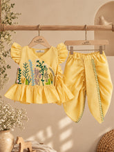 Load image into Gallery viewer, Jamna Set Girls | Chanderi Silk | Yellow
