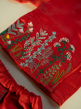गैलरी व्यूवर में इमेज लोड करें, Jamna Set for Newborn Boys | Chanderi Silk | Red
