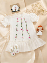 Load image into Gallery viewer, The Aarambh Luxury Newborn Gift Set |  Chanderi Silk | Off-White
