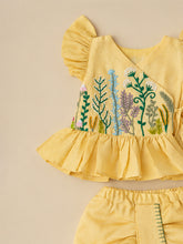 Load image into Gallery viewer, Jamna Set Girls | Chanderi Silk | Yellow
