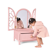 गैलरी व्यूवर में इमेज लोड करें, Flower Power Vanity Mirror
