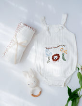 गैलरी व्यूवर में इमेज लोड करें, Baby Boy Gift Hamper with Cotton Romper and Swaddle | Little Meadows | White
