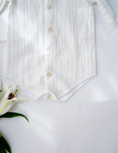 गैलरी व्यूवर में इमेज लोड करें, White Shirt Romper for Boys | Meadow Breeze | Cotton
