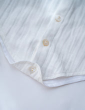 गैलरी व्यूवर में इमेज लोड करें, White Shirt Romper for Boys | Meadow Breeze | Cotton
