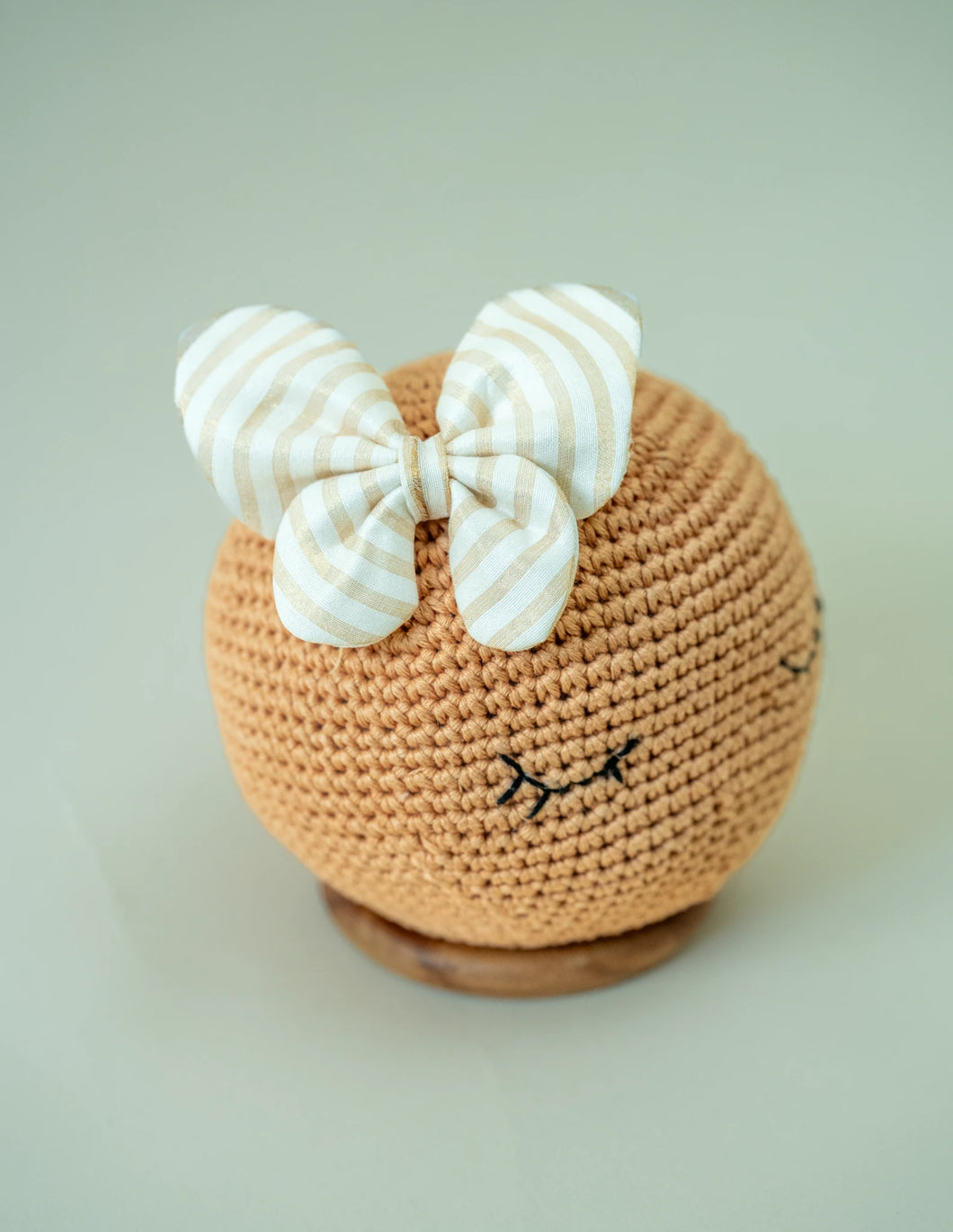 Butterfly Hair Clip | Off-White with Golden stripes Hair Clip