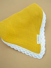 गैलरी व्यूवर में इमेज लोड करें, Lace-Trimmed Organic Cotton Swaddle Blanket | Mustard Yellow
