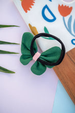 गैलरी व्यूवर में इमेज लोड करें, Green Meadow Butterfly Hair Clip for Girls | Handmade

